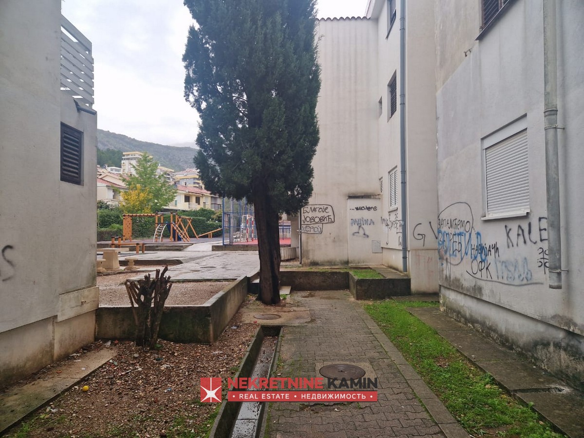 Prostran jednosoban stan 57m2+terasa u Dubovici, Budva 